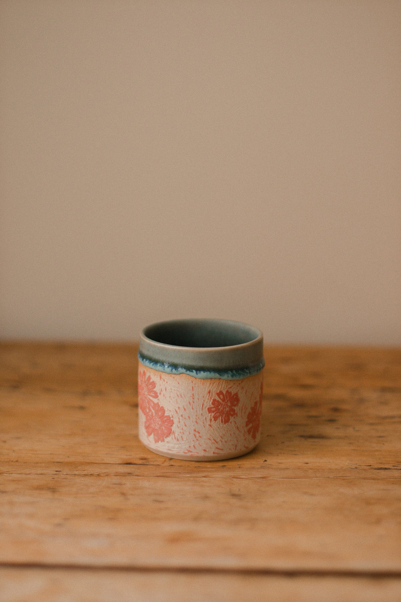 Daisy Sgraffito Mug