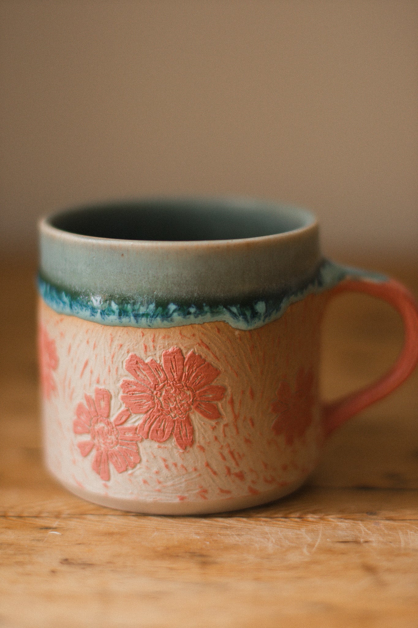 Daisy Sgraffito Mug