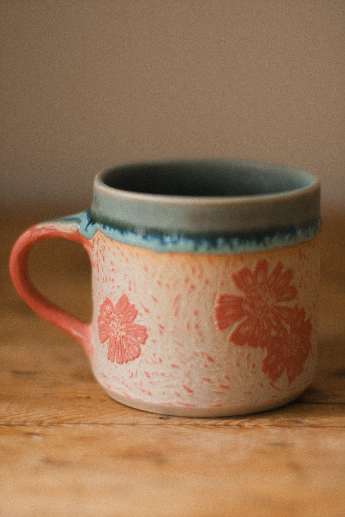 Daisy Sgraffito Mug