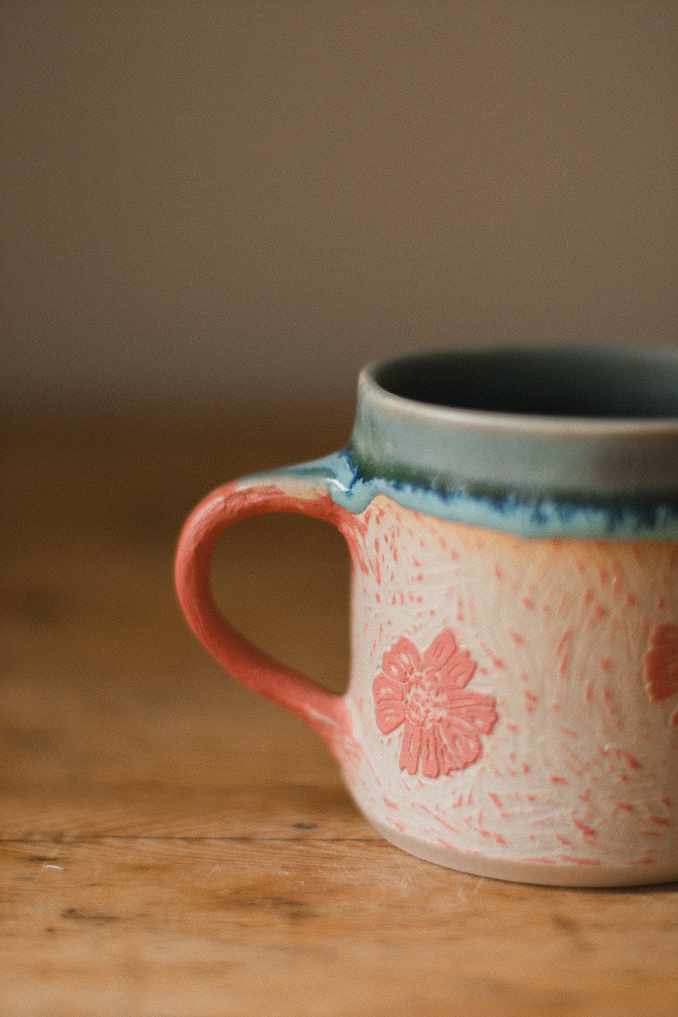 Daisy Sgraffito Mug