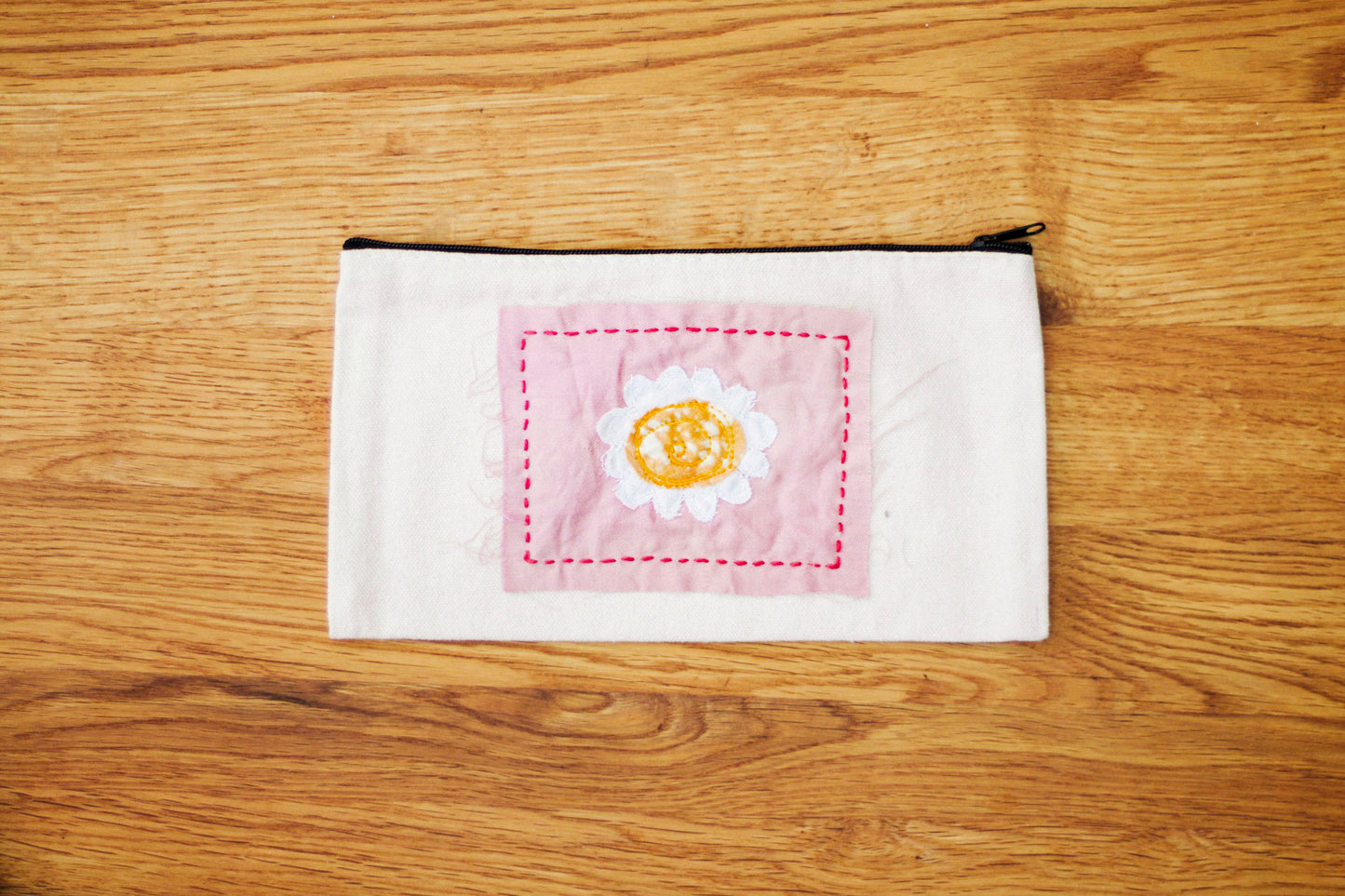 Daisy Patch Pouch
