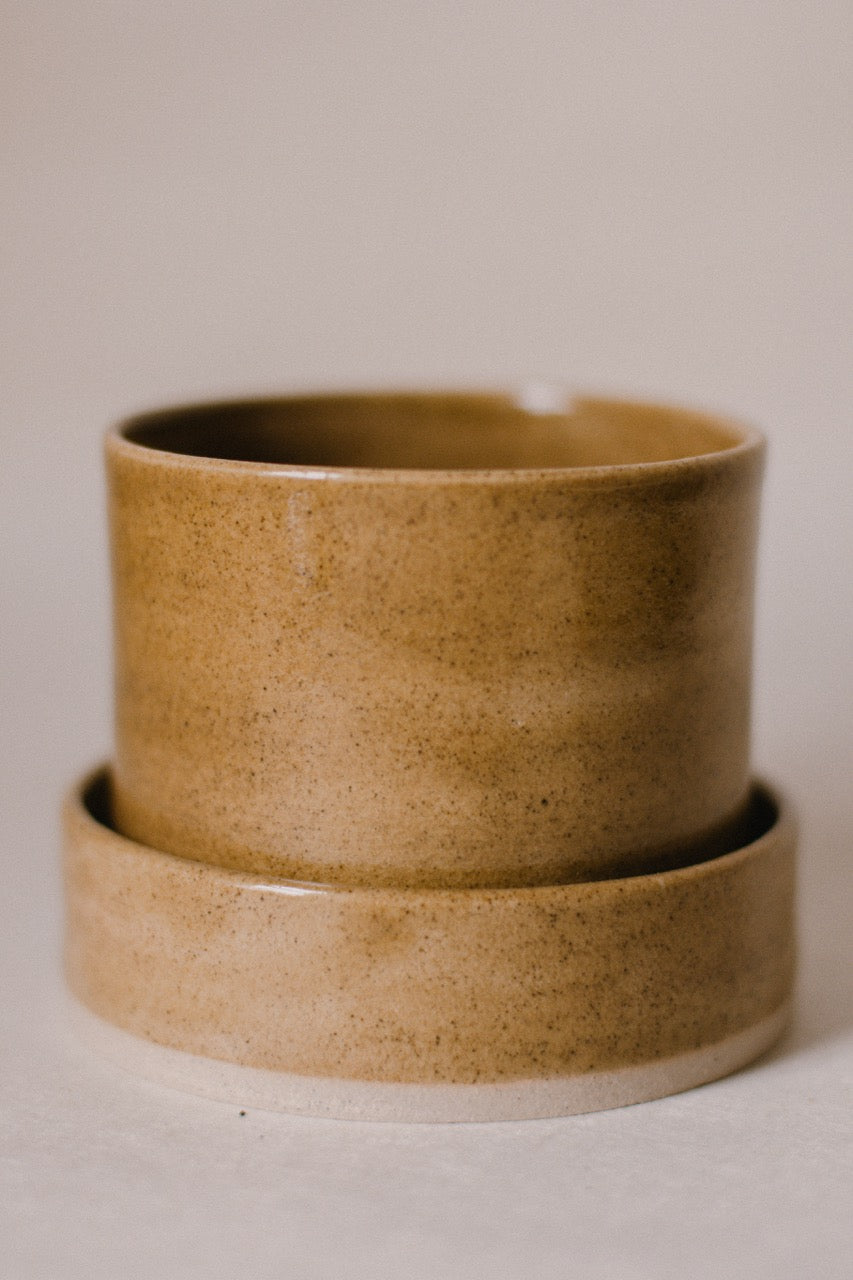 Brown Speckled Ceramic Planter and Dish Set