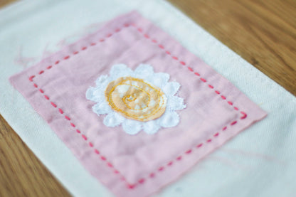 Daisy Patch Pouch